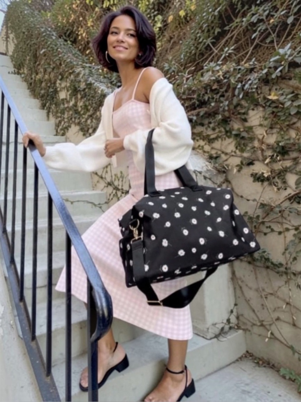 Alice + Olivia By Stacey Bendet Daisy Print Duffel Bag NWT